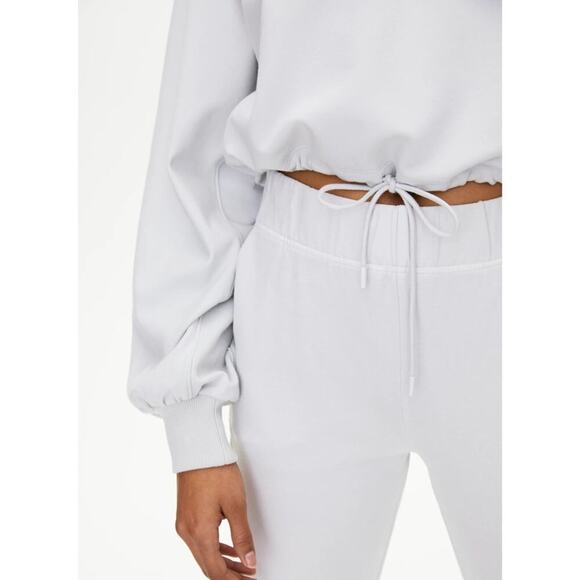 Aritzia The Group By Babaton Green Leisure Sweatshirt Sz S - Picture 8 of 11